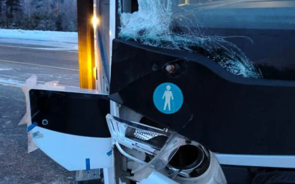 Автобус насмерть сбил пешехода в Амурской области