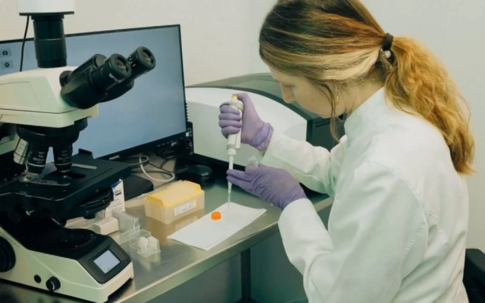 ФМБА сообщило о результате испытаний новой вакцины от аллергии на березу