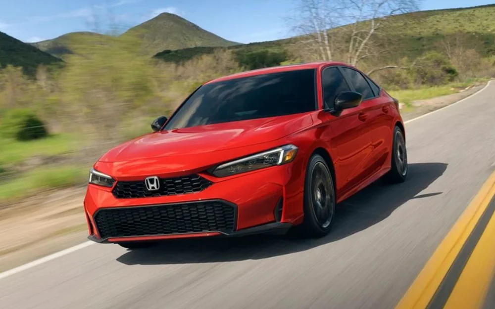 В Россию вернулся надежный седан Honda, который стоит дешевле некоторых «китайцев». Сколько он стоит