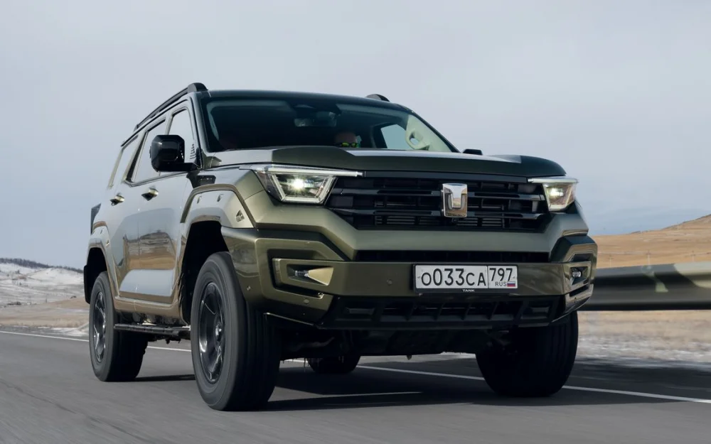 В России начались продажи рамного внедорожника Tank 400 2025 модельного года с «Яндексом» на борту