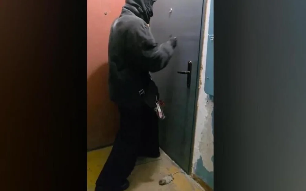 На дело выходят в перчатках: во Владивостоке подростки жестоко мстят бывшей учительнице-пенсионерке