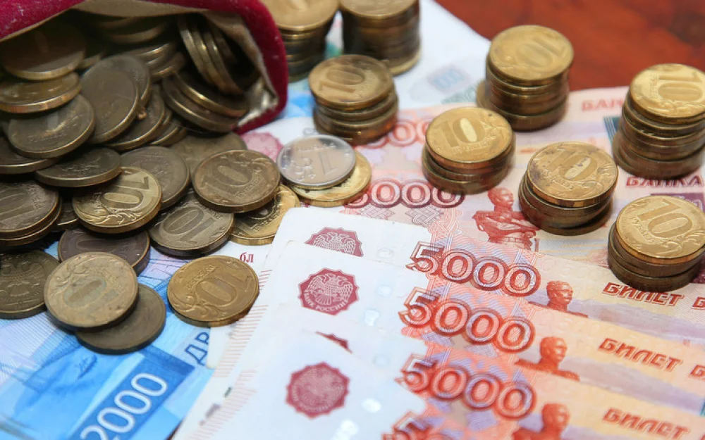 Штрафы за буллинг в школах — только начало: наказание за травлю может коснуться мемов с Ларисой Долиной