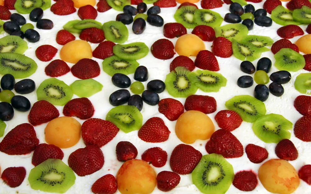 Жительница столицы нашла стекло в заказном торте