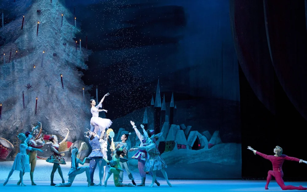 Большой театр начал продажи второго блока билетов на Щелкунчика