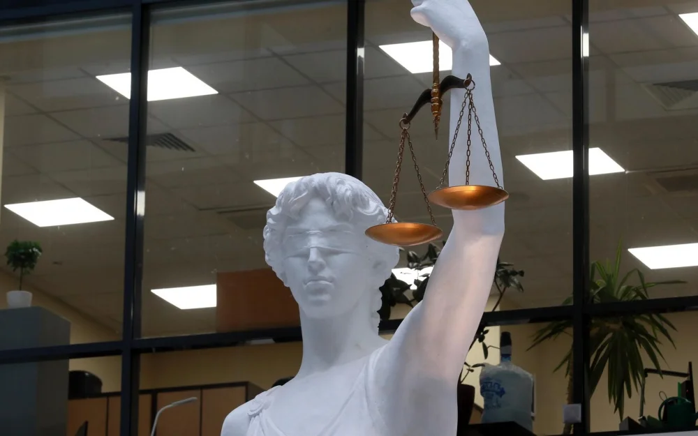 Исус Христос получил условный срок за фиктивную регистрацию иностранцев