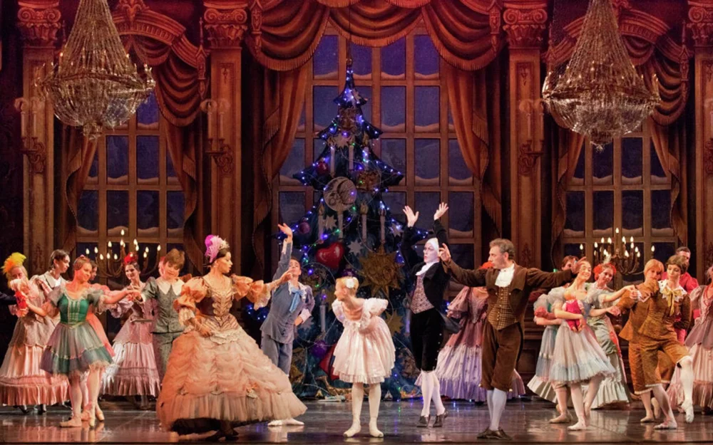 Большой театр откроет продажу билетов на новогодний балет Щелкунчик