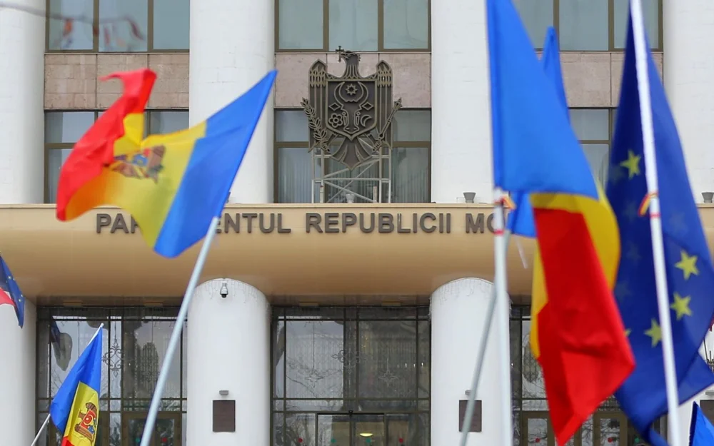 Молдавская оппозиция призвала Санду срочно созвать совет безопасности