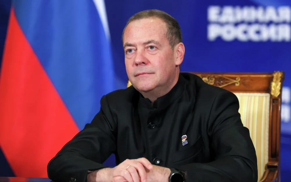 Медведев стал лауреатом премии Юрист года