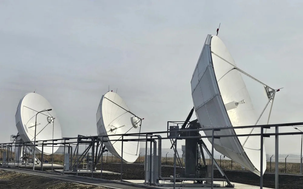 Триколор достроит собственную земную станцию спутниковой связи в декабре