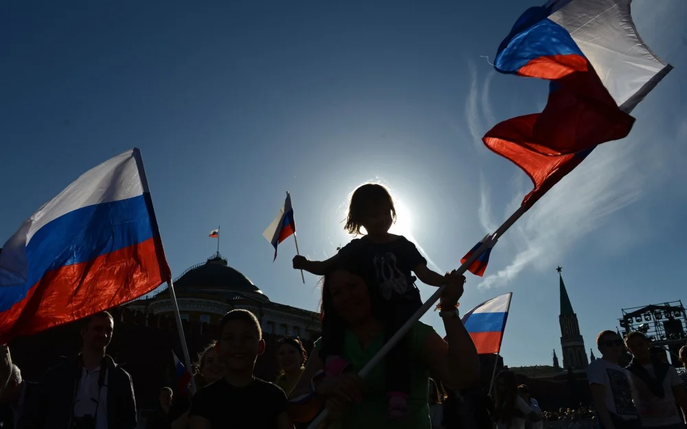 ДНР и ЛНР должны быть в составе России, заявили в Совфеде