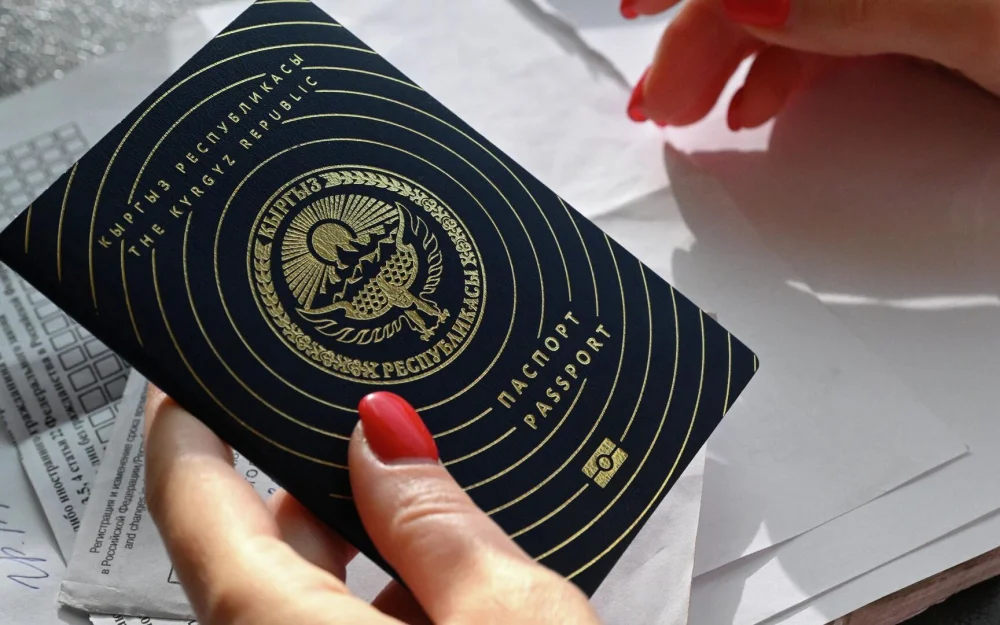 В Госдуме предложили обязать трудовых мигрантов покупать полис ДМС