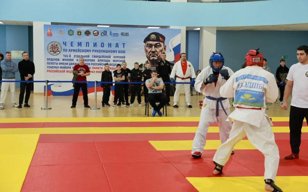 Сильнейшие бойцы Тихоокеанского флота выявили лучших на чемпионате по армейскому рукопашному бою во Владивостоке