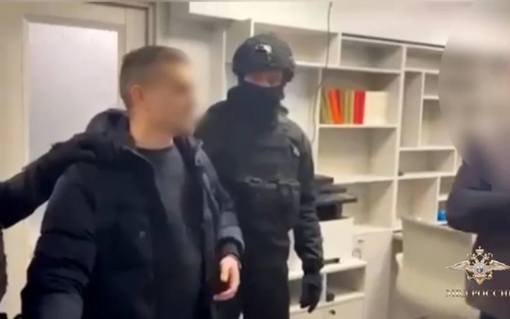 МВД РФ: ликвидирован техцентр, позволявший мошенникам делать 30 тысяч звонков в день