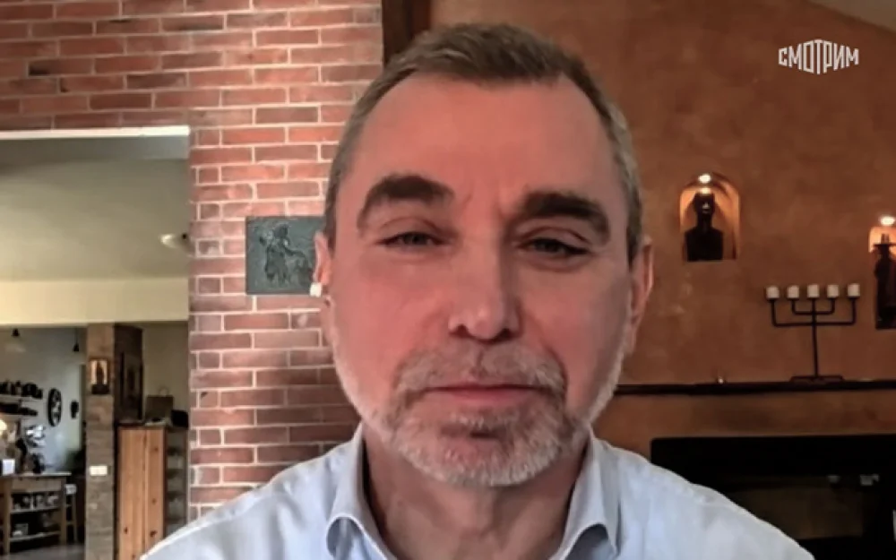 Политолог Яцек объяснил решение Навроцкого отменить встречу с Орбаном